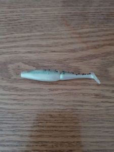 Lures Noeby One up 3" couleur blanc transparent 