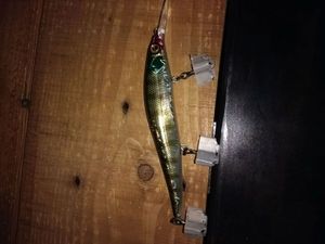 Lures Aliexpress minnow doré 11cm