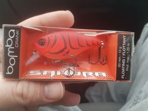 Lures Sakura bomba