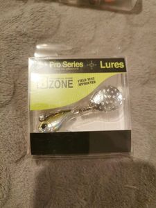 Lures Bzone Striker spin shallow