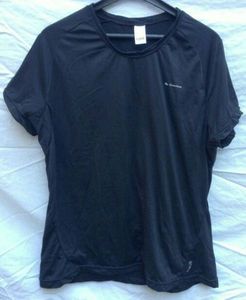 Apparel Quechua T-shirt technique manches courtes, noir XXL, 5 €. Apparel Quechua T-shirt technique manches courtes, noir XXL, 5 €.