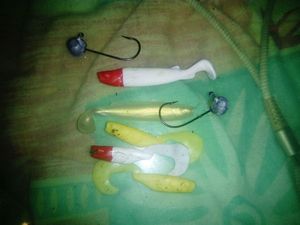 Lures VMC Lot de 5 leurres perche + 2 tête plombé Lures VMC Lot de 5 leurres perche + 2 tête plombé