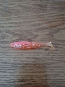 Lures Esfishing  One up 3" rose pailleté 
