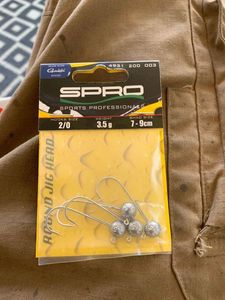 Hooks Spro Round jig head taille 2 3,5g 7-9cm Hooks Spro Round jig head taille 2 3,5g 7-9cm
