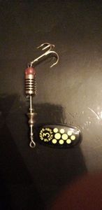 Lures Mepps BLACK FURY POINTS JAUNES T3