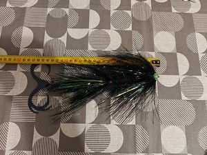 Flies Moi Noir avec reflets Chartreux et double dragon tail 