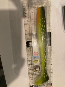 Lures Lucky John Kubira swin shad PG 47
