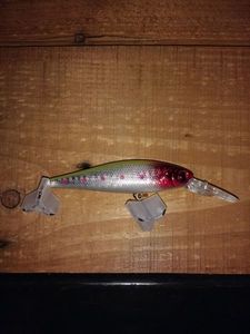 Lures Aliexpress minnow rouge et jaune 8cm