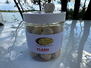 Baits & Additives Carp Food Concept Dumbel Flash Blanc