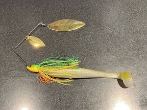 Lures Caperlan Spinnerbait 64g